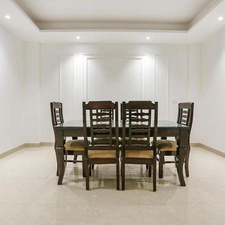 Hotel Aiims New Delhi Buitenkant foto