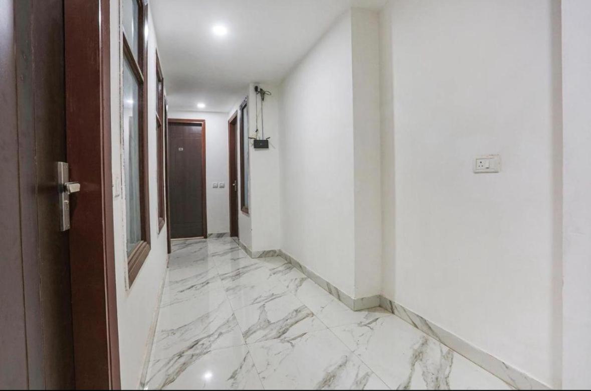 Hotel Aiims New Delhi Buitenkant foto